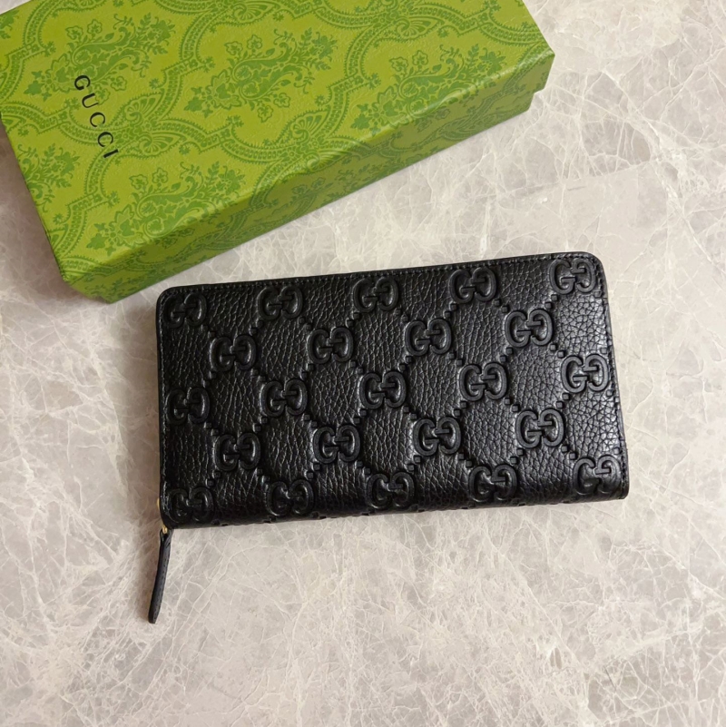 G*u*i wallets & purse